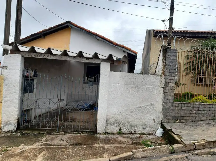 Foto 1 de Casa com 2 Quartos para alugar, 60m² em Alto São Pedro, Taubaté
