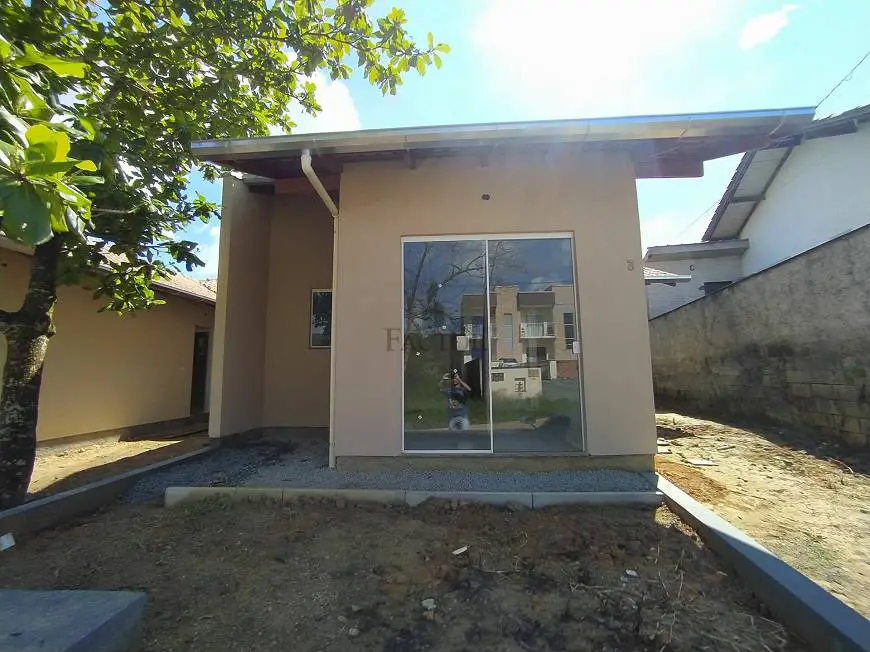 Foto 2 de Casa com 2 Quartos à venda, 57m² em Araponguinhas, Timbó