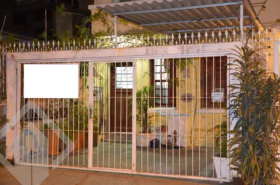 Foto 1 de Casa com 2 Quartos à venda, 160m² em Auxiliadora, Porto Alegre