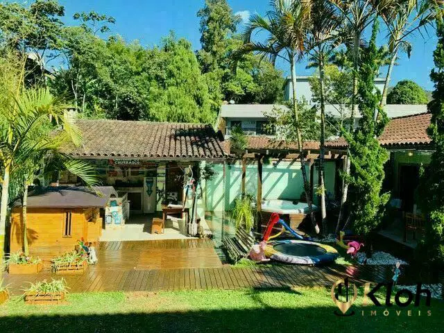 Foto 1 de Casa com 2 Quartos à venda, 250m² em Bingen, Petrópolis