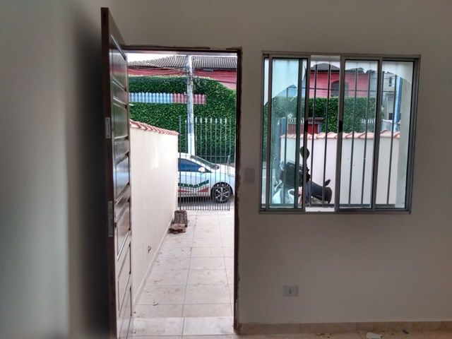 Foto 5 de Casa com 2 Quartos para alugar, 70m² em Campo Limpo, São Paulo