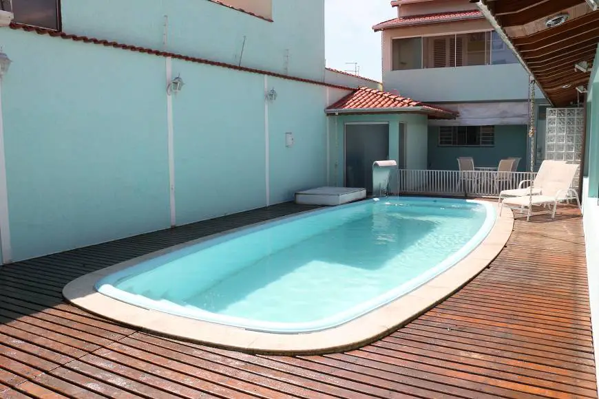 Foto 1 de Casa com 2 Quartos à venda, 139m² em Centro, Cachoeira Paulista