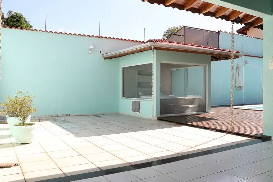 Foto 2 de Casa com 2 Quartos à venda, 139m² em Centro, Cachoeira Paulista