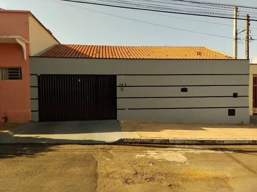 Foto 1 de Casa com 2 Quartos à venda, 400m² em Centro, Cosmópolis