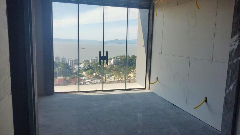 Foto 1 de Casa com 2 Quartos à venda, 95m² em Centro, Florianópolis