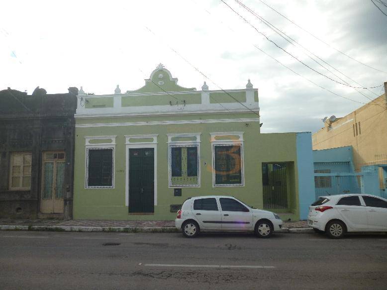 Foto 1 de Casa com 2 Quartos para alugar, 60m² em Centro, Pelotas