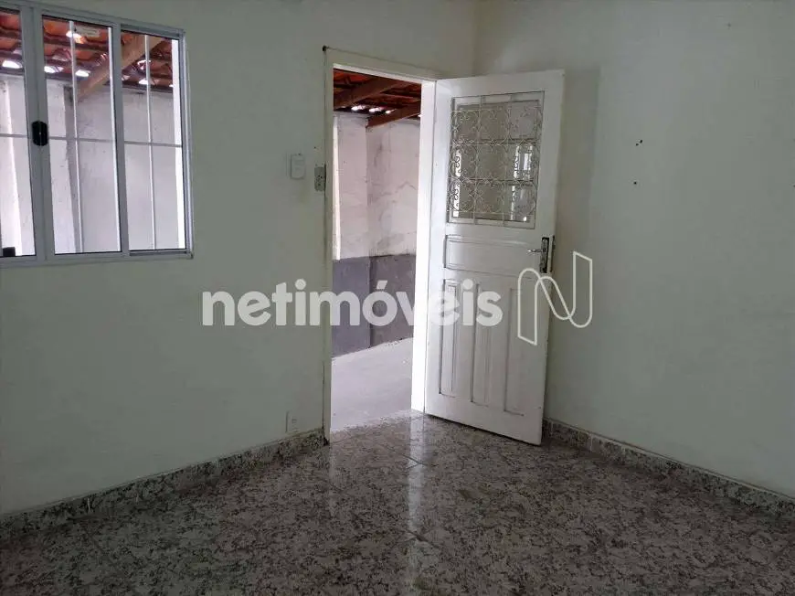 Foto 2 de Casa com 2 Quartos para alugar, 100m² em Dom Bosco, Belo Horizonte