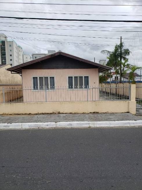 Foto 1 de Casa com 2 Quartos para alugar, 368m² em Dom Bosco, Itajaí