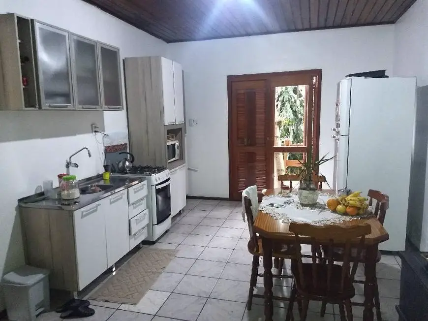 Foto 2 de Casa com 2 Quartos à venda, 60m² em Feitoria, São Leopoldo