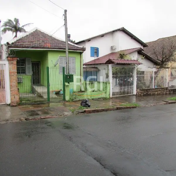 Foto 2 de Casa com 2 Quartos à venda, 60m² em Glória, Porto Alegre