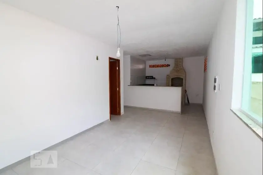 Foto 2 de Casa com 2 Quartos para alugar, 66m² em Grajaú, Rio de Janeiro