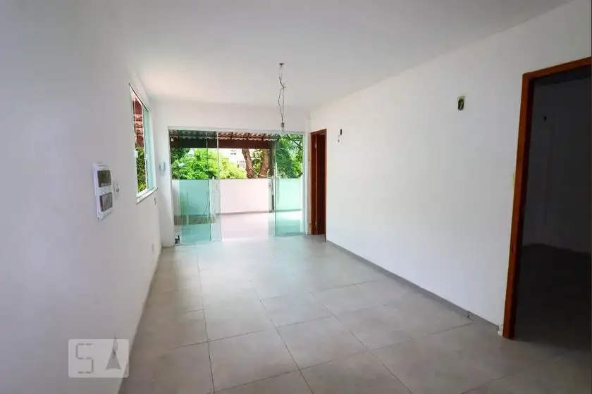 Foto 3 de Casa com 2 Quartos para alugar, 66m² em Grajaú, Rio de Janeiro