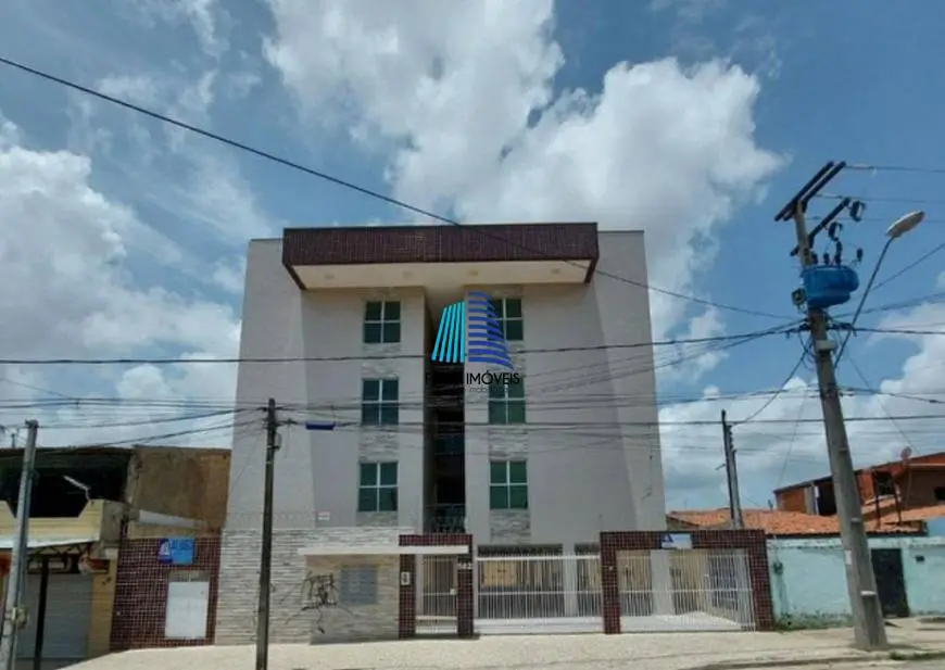 Foto 1 de Casa com 2 Quartos para alugar, 58m² em Henrique Jorge, Fortaleza