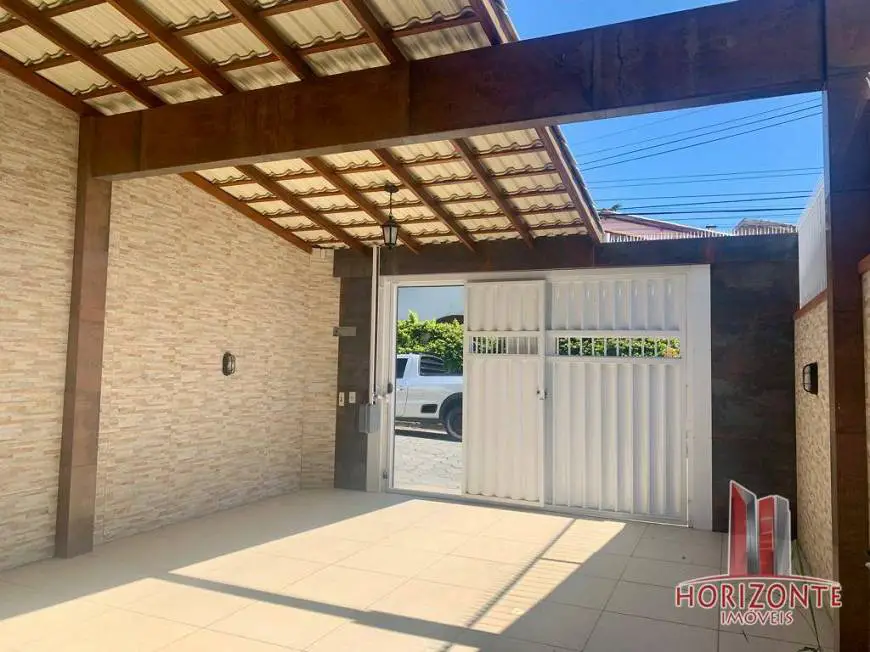Foto 2 de Casa com 2 Quartos à venda, 89m² em Ingleses do Rio Vermelho, Florianópolis