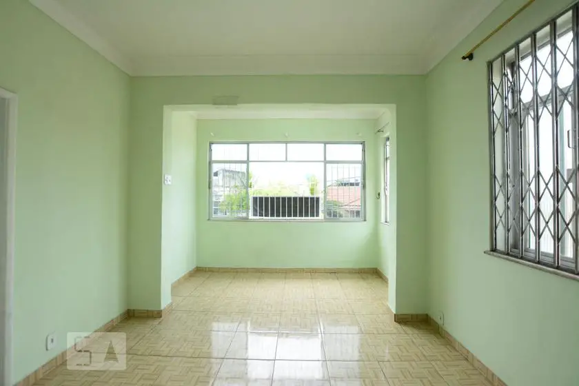 Foto 1 de Casa com 2 Quartos para alugar, 75m² em Irajá, Rio de Janeiro