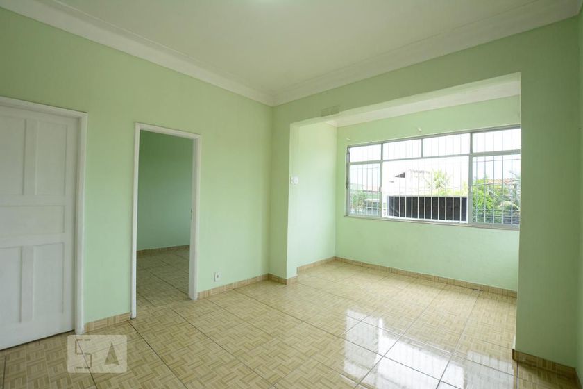 Foto 3 de Casa com 2 Quartos para alugar, 75m² em Irajá, Rio de Janeiro