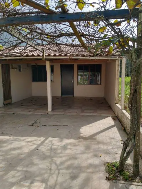 Foto 1 de Casa com 2 Quartos para alugar, 60m² em Itacolomi, Balneário Piçarras