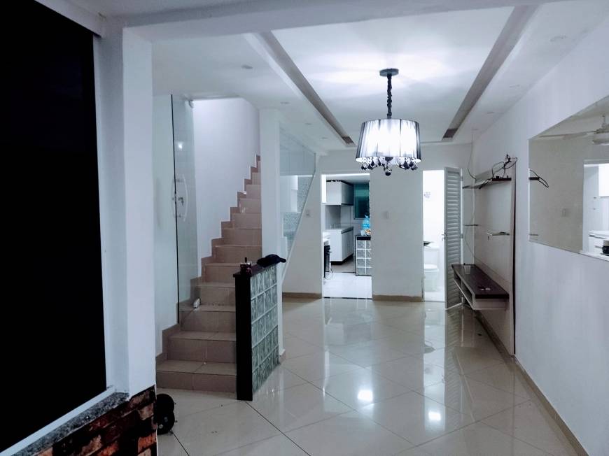 Foto 1 de Casa com 2 Quartos para venda ou aluguel, 100m² em Jacarepaguá, Rio de Janeiro