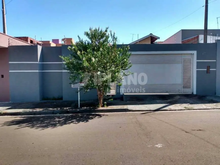 Foto 1 de Casa com 2 Quartos para alugar, 60m² em Jardim Araucária, São Carlos