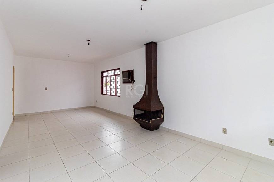 Foto 1 de Casa com 2 Quartos à venda, 290m² em Jardim Itú Sabará, Porto Alegre