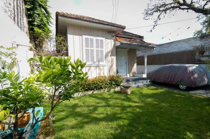 Foto 1 de Casa com 2 Quartos à venda, 90m² em Jardim Lindóia, Porto Alegre