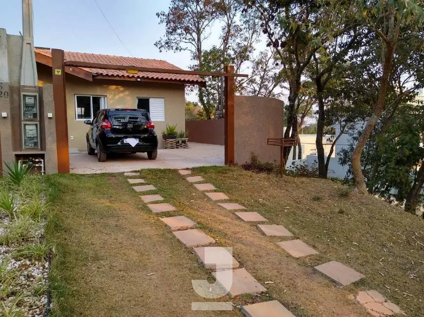 Foto 3 de Casa com 2 Quartos à venda, 88m² em Jardim Santo Antonio, Atibaia