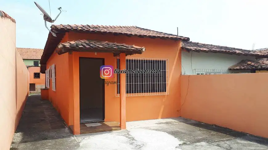 Foto 1 de Casa com 2 Quartos à venda, 70m² em Joaquim de Oliveira, Itaboraí