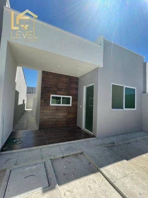 Foto 1 de Casa com 2 Quartos à venda, 77m² em Loteamento Sol Nascente, Aquiraz