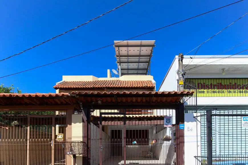 Foto 1 de Casa com 2 Quartos para alugar, 70m² em Mato Grande, Canoas