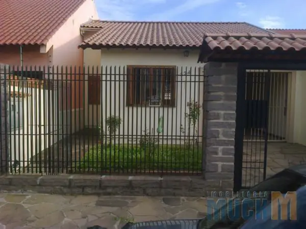 Foto 1 de Casa com 2 Quartos à venda, 70m² em Mato Grande, Canoas