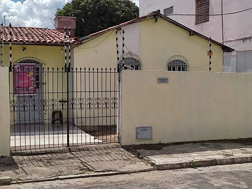 Foto 1 de Casa com 2 Quartos à venda, 200m² em Nova, Feira de Santana