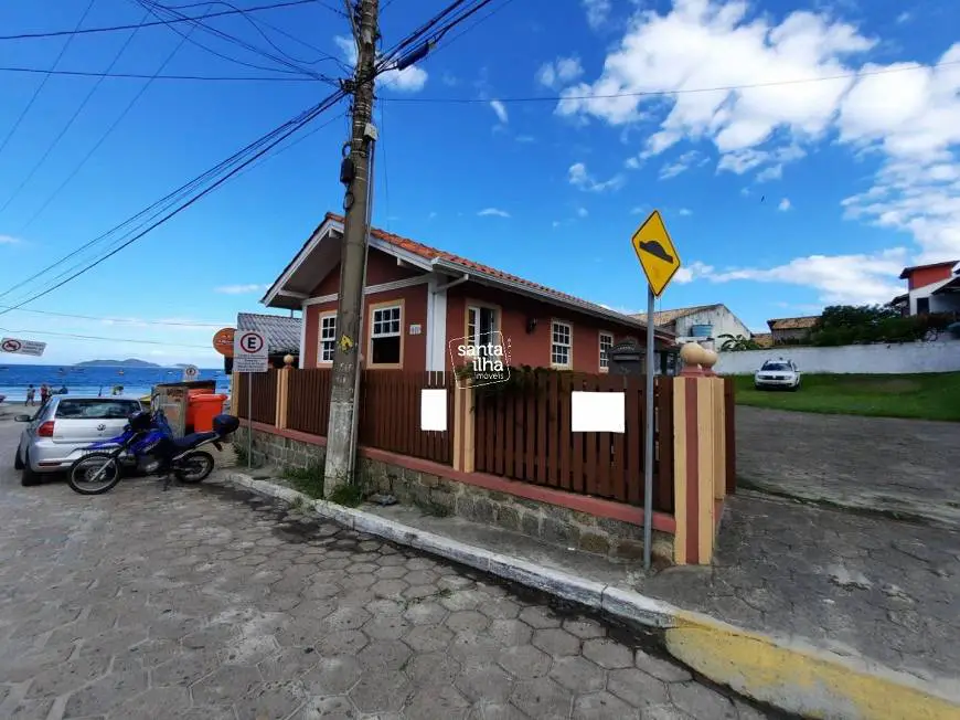 Foto 1 de Casa com 2 Quartos à venda, 80m² em Pântano do Sul, Florianópolis