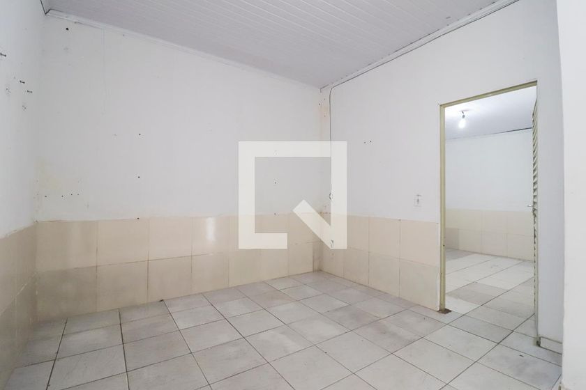 Foto 1 de Casa com 2 Quartos para alugar, 60m² em Parque das Amendoeiras, Goiânia