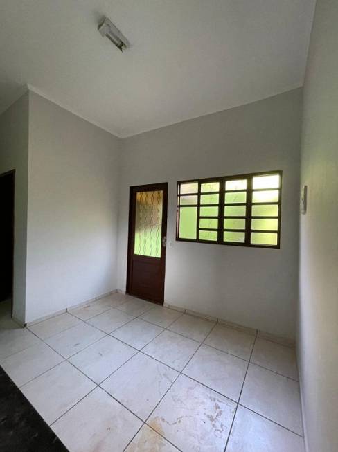 Foto 2 de Casa com 2 Quartos para alugar, 60m² em Parque São Carlos, Três Lagoas