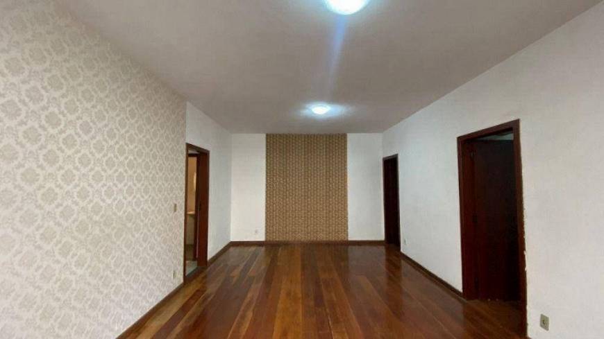 Foto 4 de Casa com 2 Quartos à venda, 100m² em Sagrada Família, Belo Horizonte