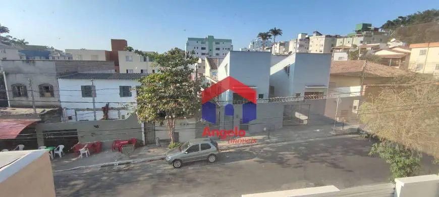 Foto 4 de Casa com 2 Quartos à venda, 90m² em Santa Amélia, Belo Horizonte