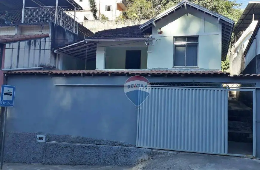 Foto 1 de Casa com 2 Quartos à venda, 42m² em Santa Cecília, Juiz de Fora