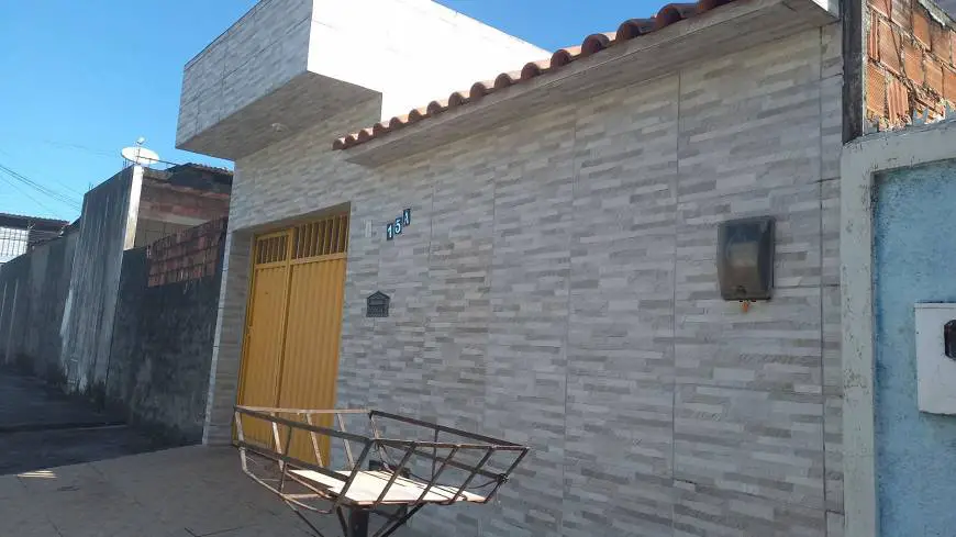 Foto 1 de Casa com 2 Quartos à venda, 129m² em Santa Lúcia, Maceió