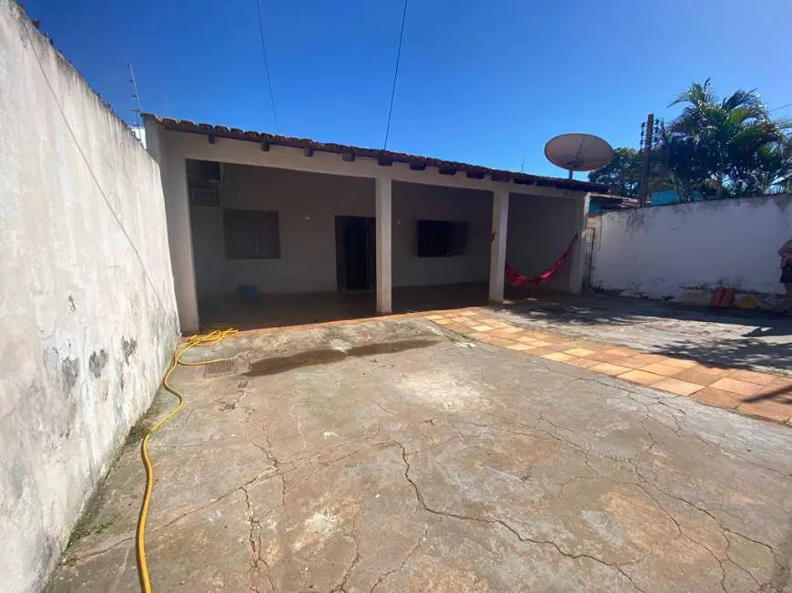 Foto 1 de Casa com 2 Quartos para alugar, 175m² em Tijucal, Cuiabá
