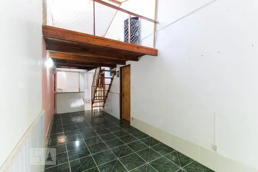 Foto 1 de Casa com 2 Quartos para alugar, 68m² em Tristeza, Porto Alegre