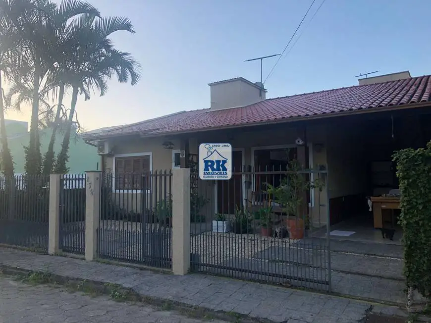 Foto 1 de Casa com 2 Quartos à venda, 140m² em Vargem Grande, Florianópolis