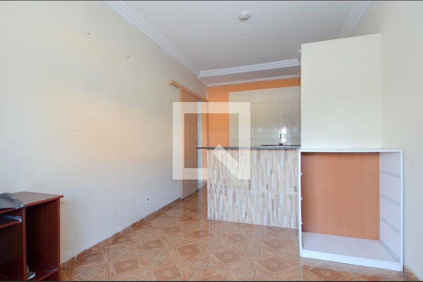 Foto 1 de Casa com 2 Quartos para alugar, 69m² em Vila Galvão, Guarulhos