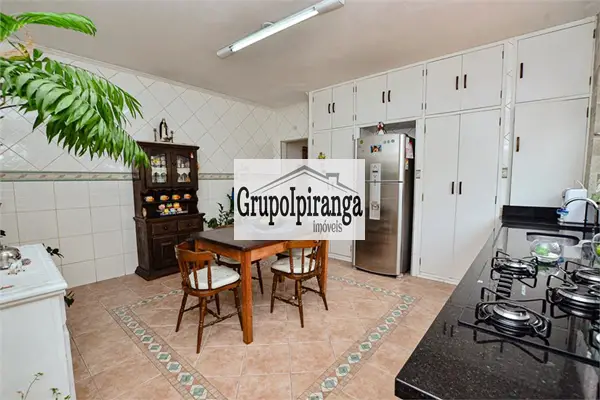 Foto 1 de Casa com 2 Quartos à venda, 240m² em Vila Gumercindo, São Paulo
