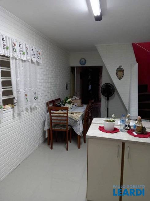 Foto 4 de Casa com 2 Quartos à venda, 180m² em Vila Paranaguá, São Paulo