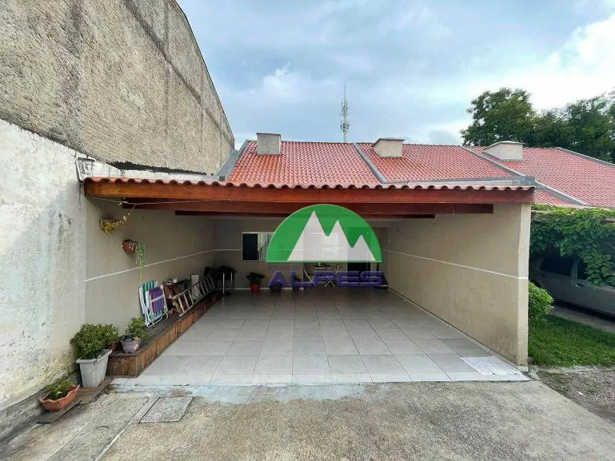Foto 3 de Casa com 2 Quartos à venda, 105m² em Xaxim, Curitiba