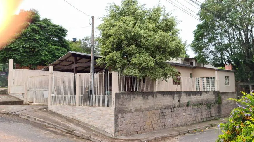 Foto 5 de Casa com 3 Quartos à venda, 94m² em Agronomia, Porto Alegre
