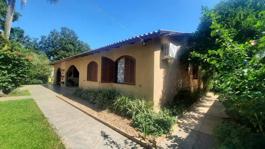 Foto 1 de Casa com 3 Quartos à venda, 195m² em Alegria, Guaíba