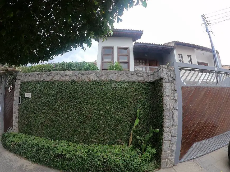 Foto 2 de Casa com 3 Quartos para venda ou aluguel, 397m² em Alphaville, Campos dos Goytacazes