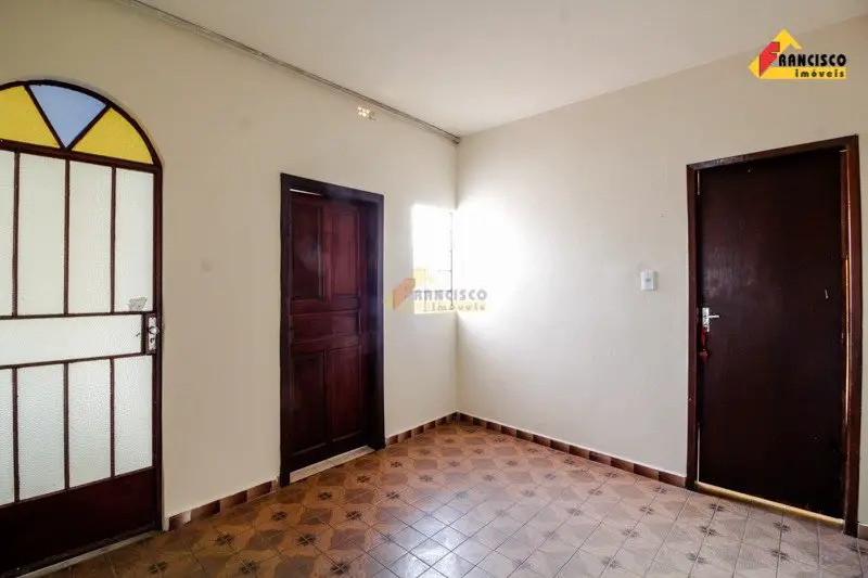 Foto 1 de Casa com 3 Quartos para alugar, 320m² em Antônio Fonseca, Divinópolis