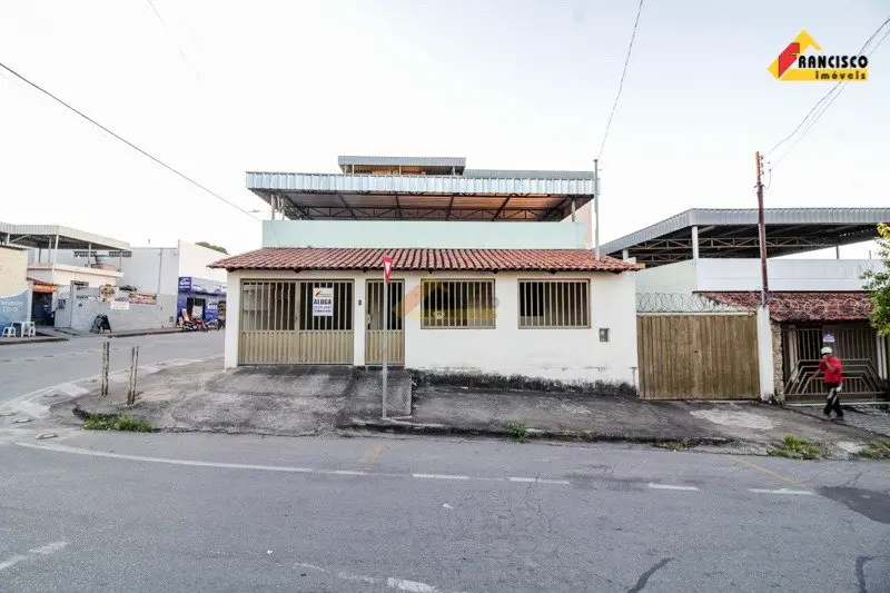 Foto 2 de Casa com 3 Quartos para alugar, 320m² em Antônio Fonseca, Divinópolis